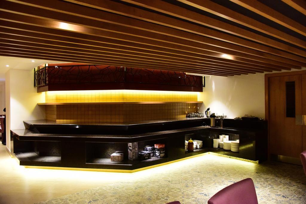 The Royal Comfort Bangalore Esterno foto