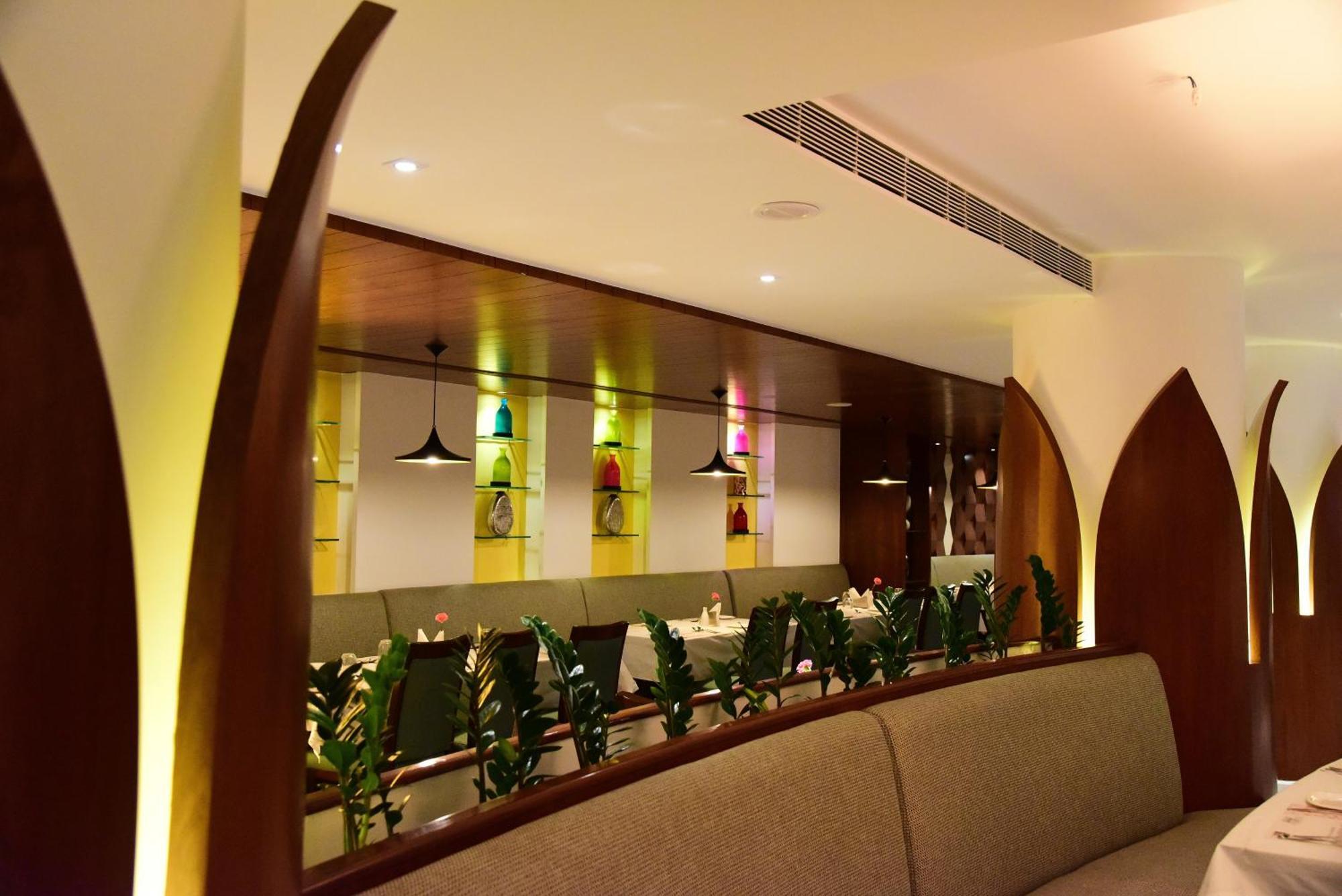 The Royal Comfort Bangalore Esterno foto