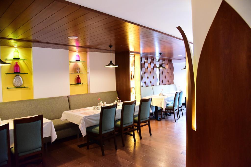 The Royal Comfort Bangalore Esterno foto