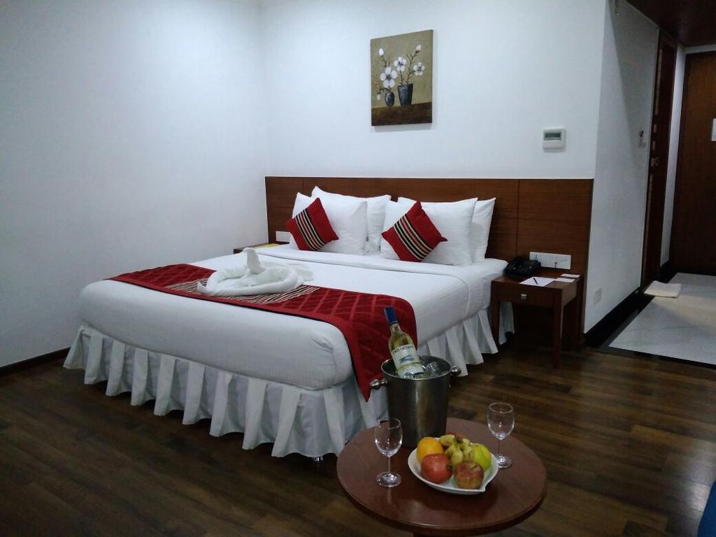The Royal Comfort Bangalore Esterno foto
